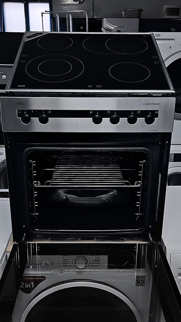 Horkovzdušná trouba se sklokeramickou deskou - set AEG Competence – Vestavné trouby s deskou – sety | Elektro Bazar Liberec