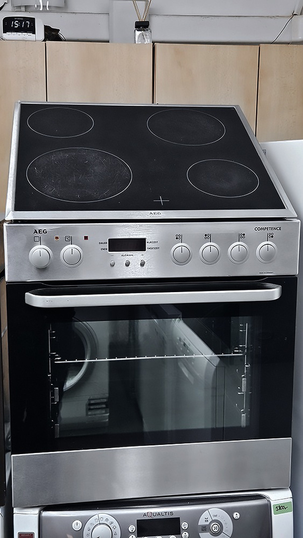 Horkovzdušná trouba se sklokeramickou deskou - set AEG Competence – Vestavné trouby s deskou – sety | Elektro Bazar Liberec