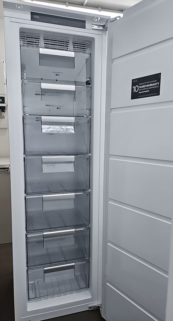 Vestavný zásuvkový mrazák AEG - NO FROST – Mrazáky | Elektro Bazar Liberec