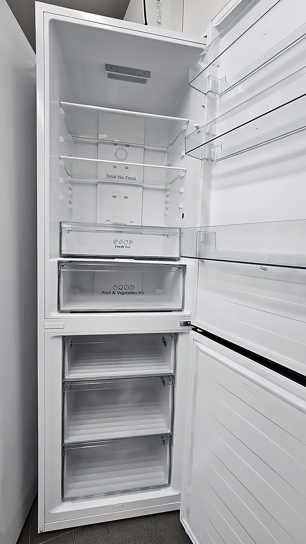 Lednice s mrazákem HiSense - NO FROST – Lednice s mrazákem | Elektro Bazar Liberec