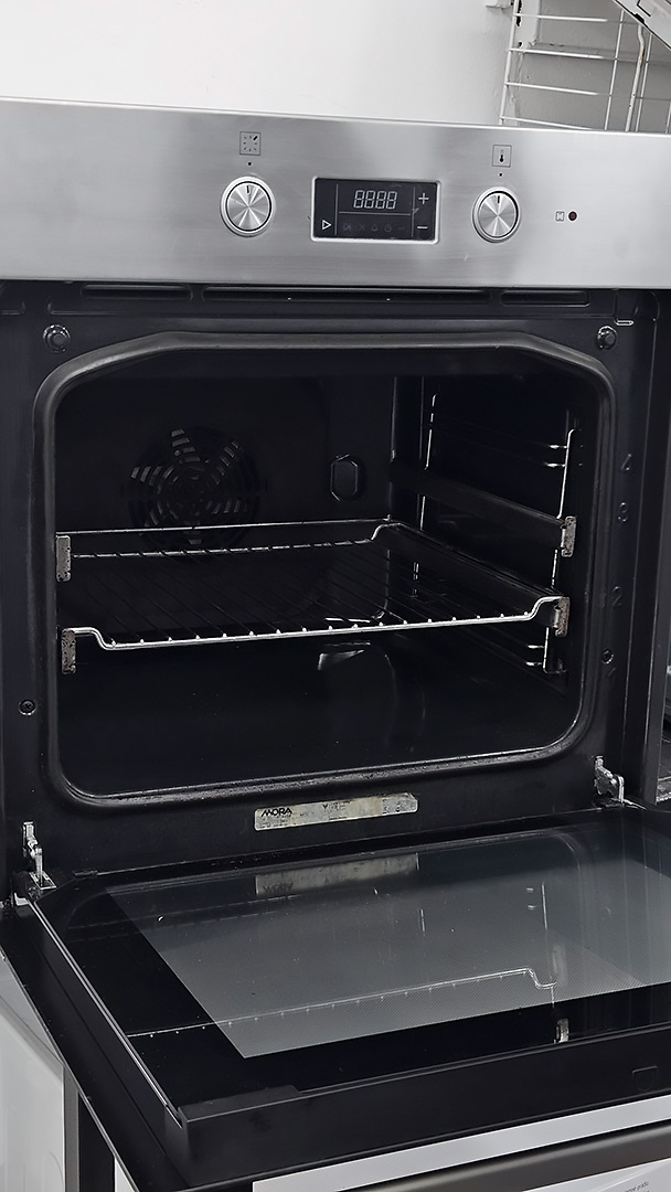 Horkovzdušná trouba MORA, gril, design: nerez – Samostatné vestavné trouby | Elektro Bazar Liberec